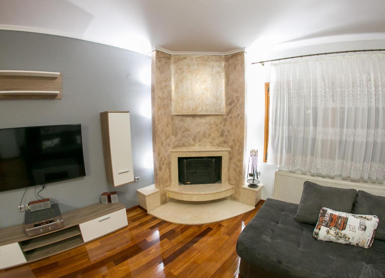 Vier Luxury House